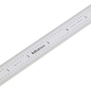 Mitutoyo 182-105, regla de acero, 6 pulgadas x 150 mm, (1/32, 1/64 pulgadas, 1 mm, 1/2 mm), 3/64 pulgadas de grosor x 3/4 pulgadas de ancho, acabado chapado en cromo satinado de acero inoxidable templado