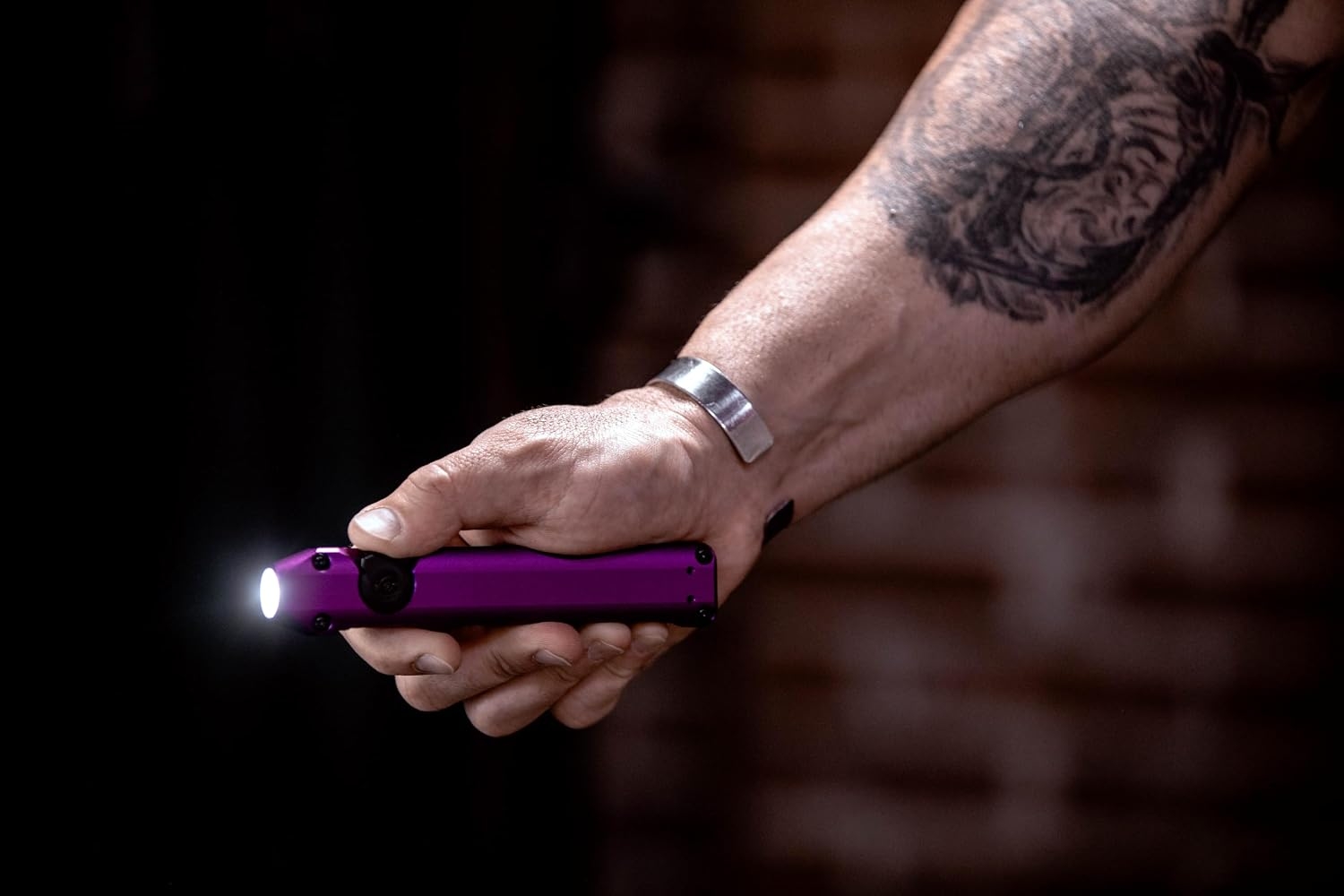 Streamlight 88818 Wedge 300 lúmenes - Linterna delgada de transporte diario, incluye cable USB-C, cordón, morado 4 Streamlight 88818 Wedge 300 lúmenes - Linterna delgada de transporte diario, incluye cable USB-C, cordón, morado – Vista 4